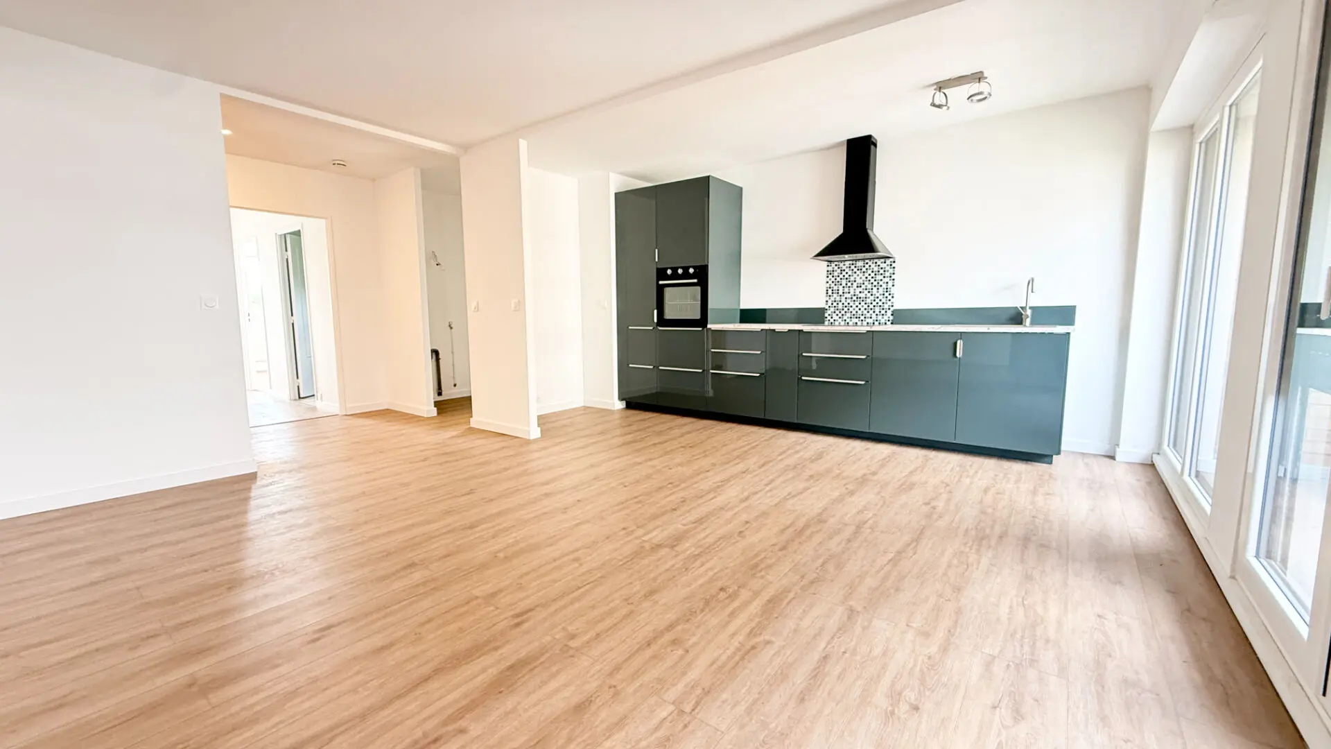 Photo 1 Appartement 3 pièces 84.85m²