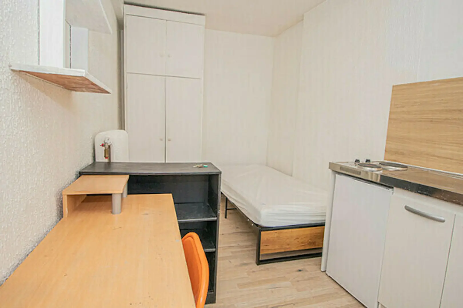 Photo 2 Appartement 4 pièces 39.18m²