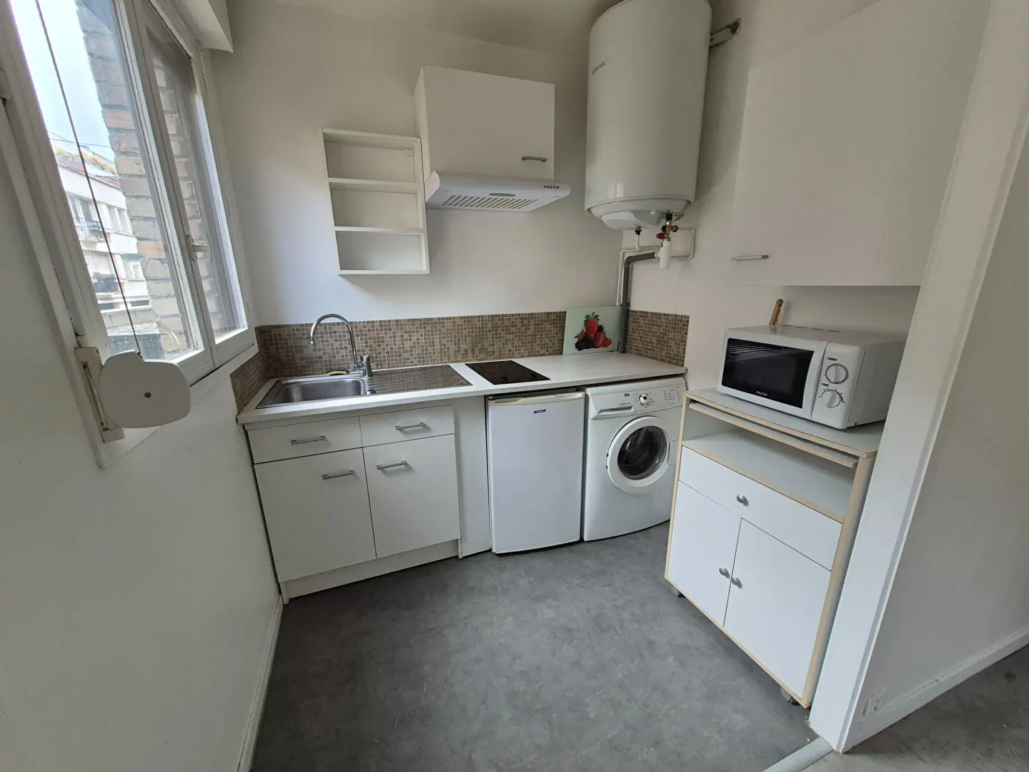 Photo 2 Appartement 1 pièce 24.18m²