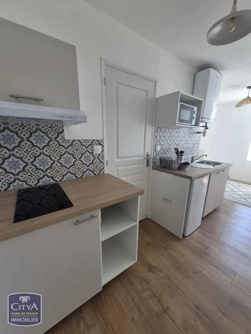 Photo 1 Appartement 1 pièce 14.3m²