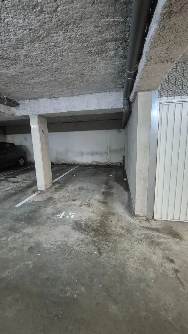 Photo 1 Parking 16m²