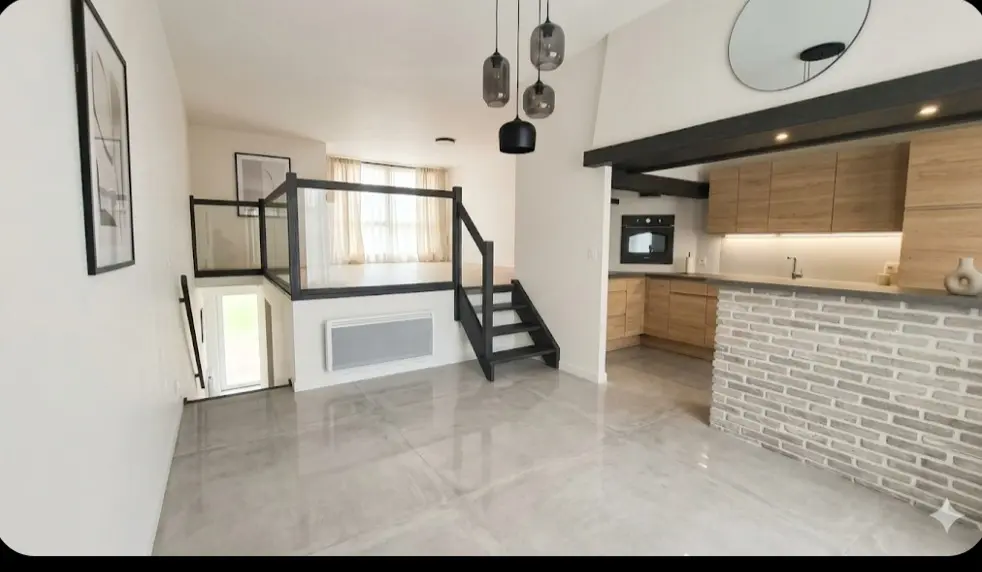 Photo 1 Maison 4 pièces 90.5m²