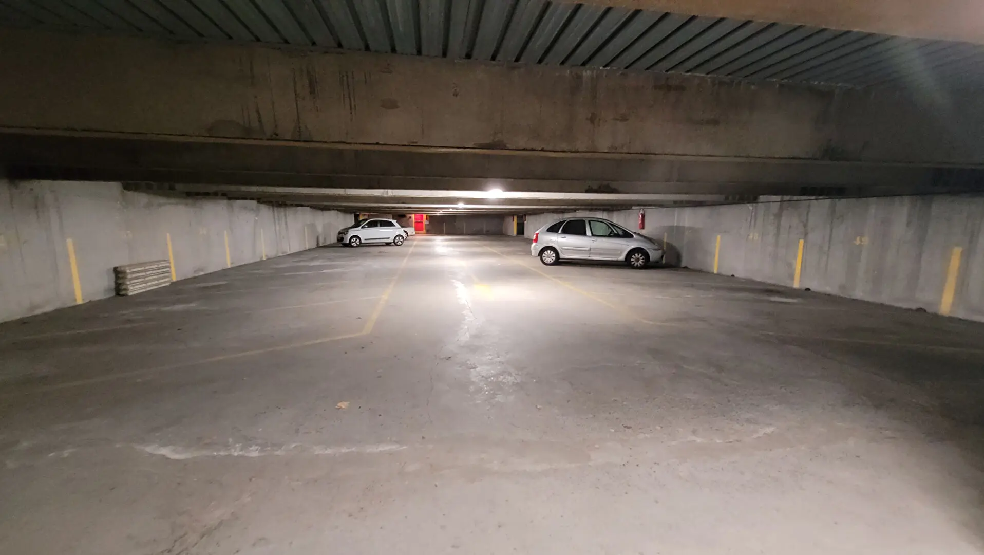 Photo 4 Parking