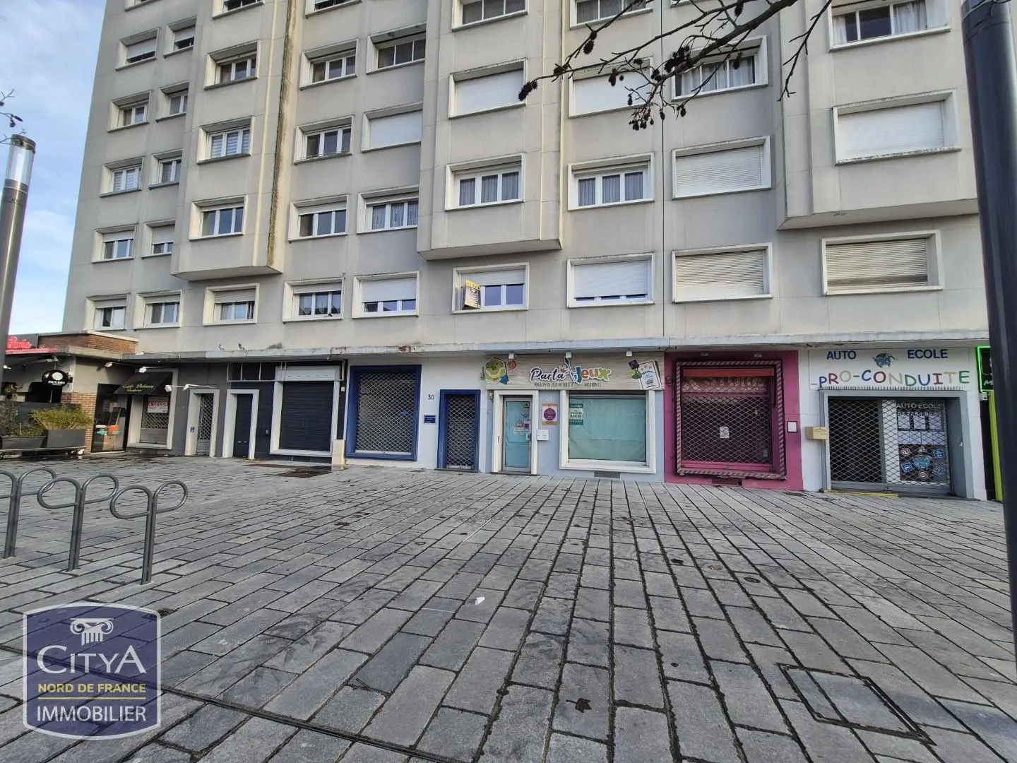 Photo 1 Local Professionnel 1 pièce 46.96m²