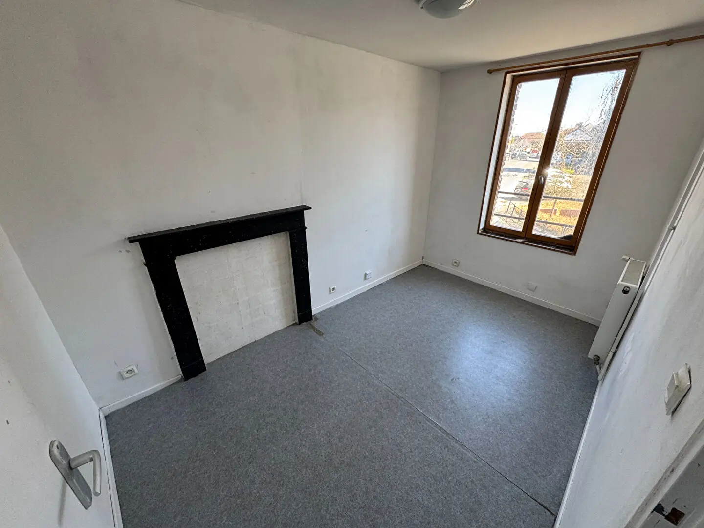 Photo 2 Immeuble 14 pièces 290m²