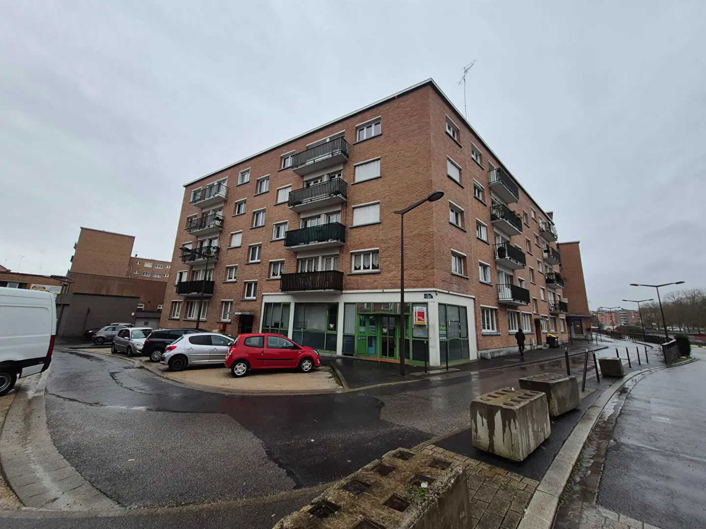 Appartement 4 pièces 82 m² · à Maubeuge · 81,7 m² · 69 800 €