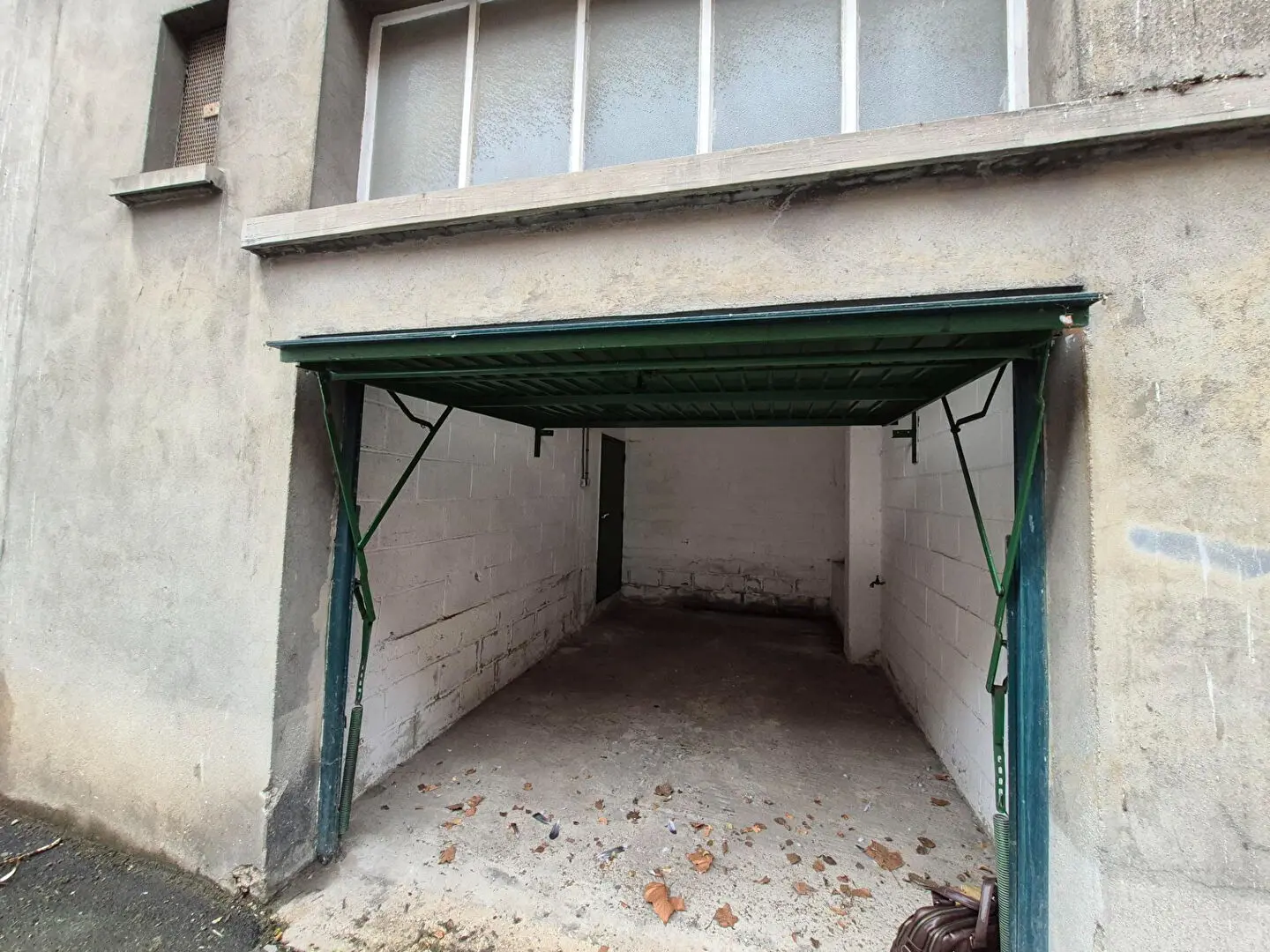Photo 2 Parking 12.85m²