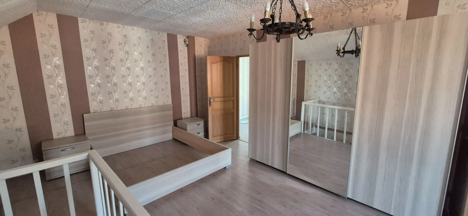 Photo 12 Maison 8 pièces 200m²