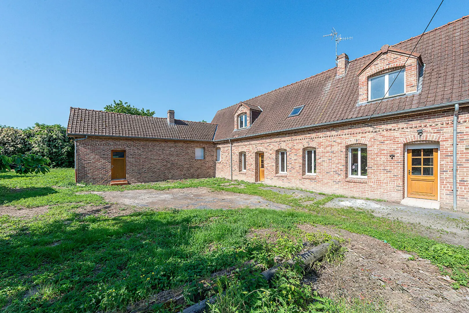 Photo 1 Maison 5 pièces 135m²