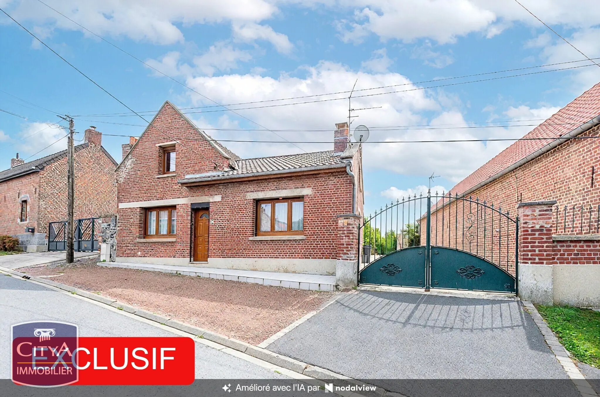Photo 1 Maison 10 pièces 194m²