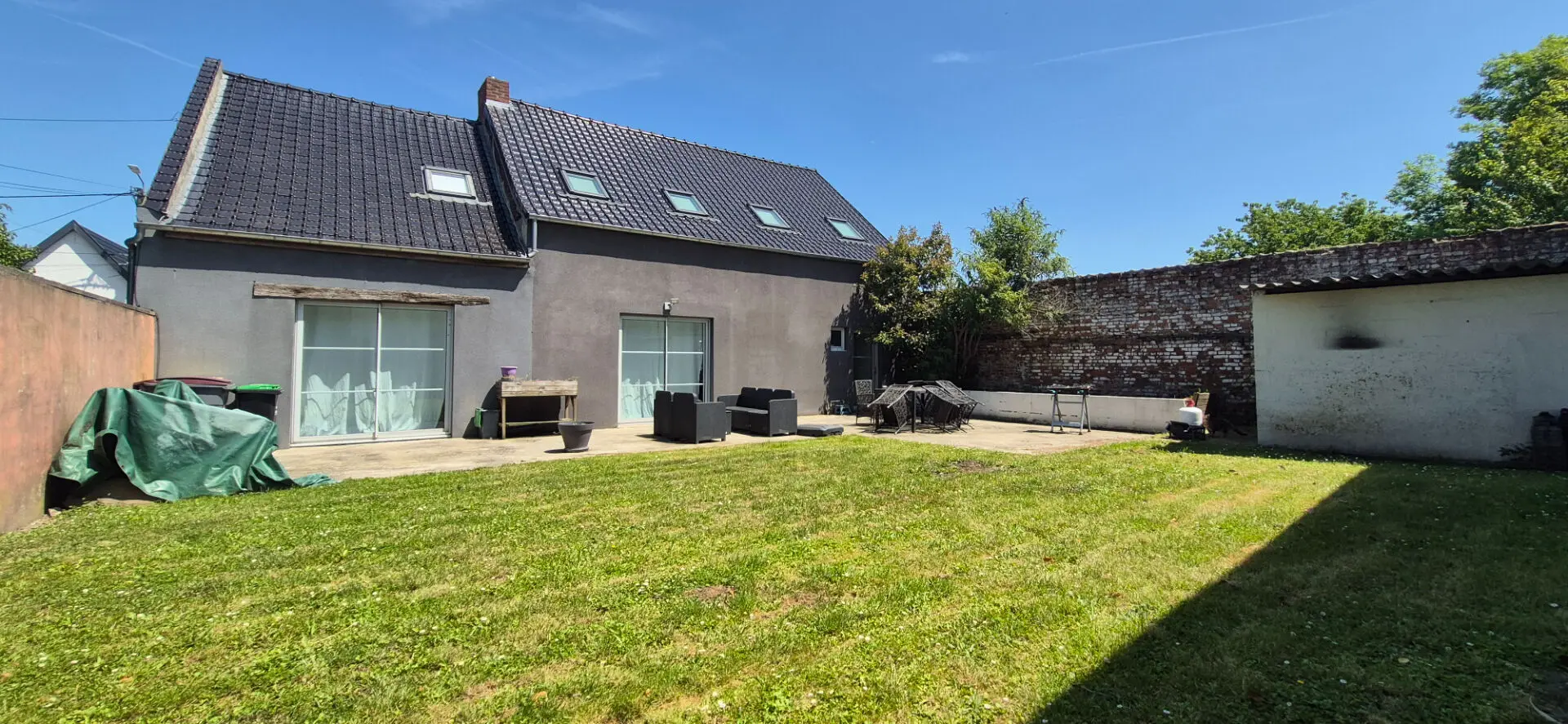 Photo 1 Maison 7 pièces 139m²