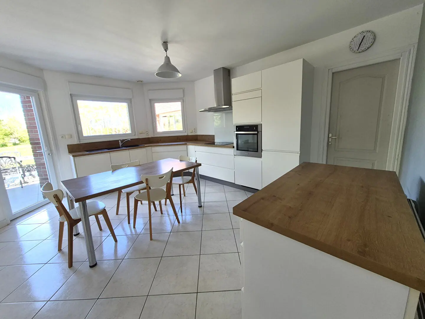 Photo 2 Maison 6 pièces 207m²