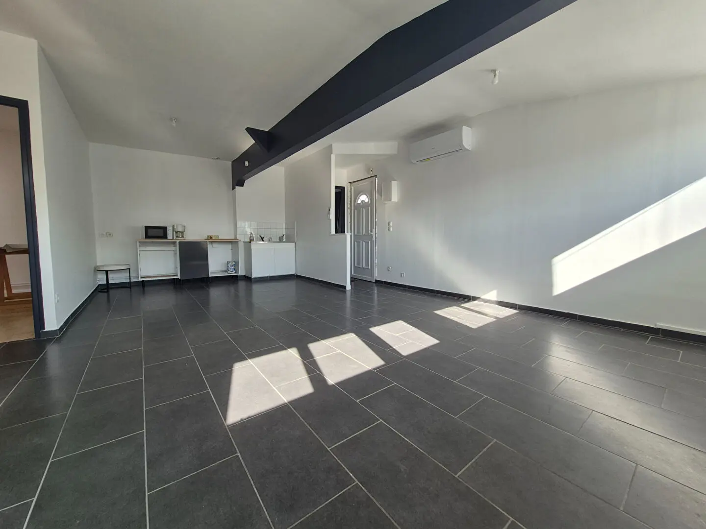 Photo 2 Appartement 3 pièces 53.98m²