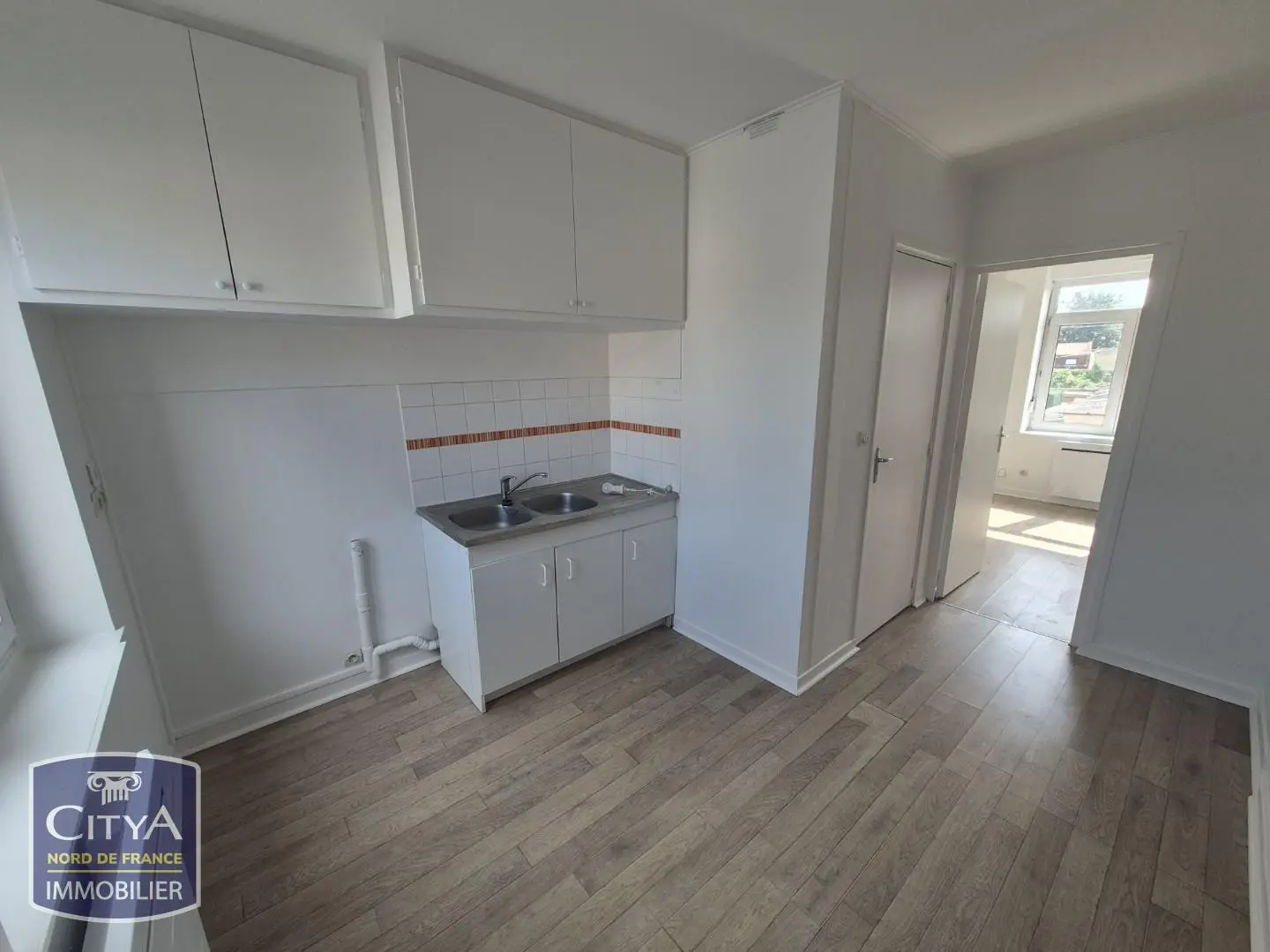 Photo 1 Appartement 1 pièce 23.04m²