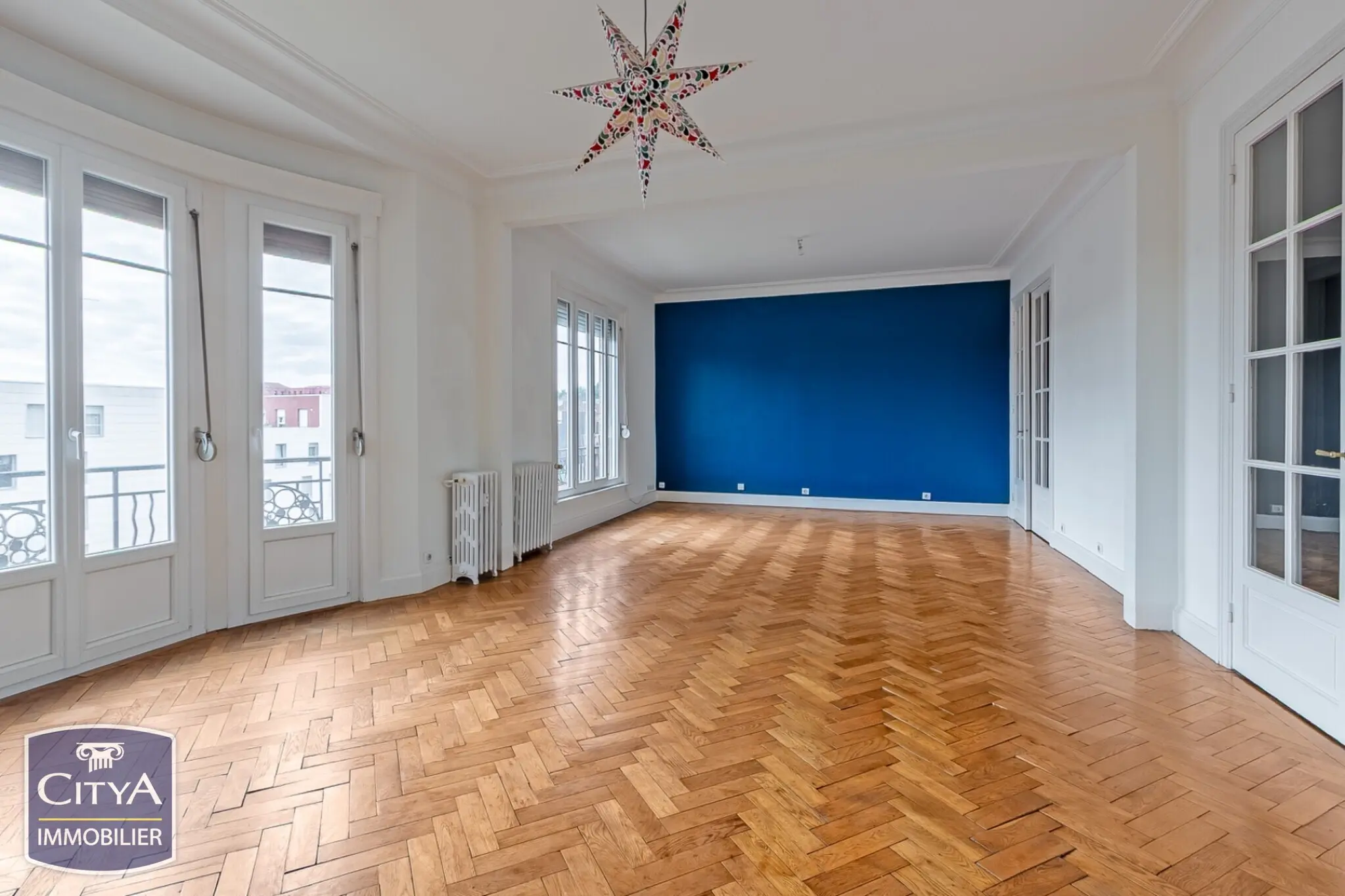 Photo 1 Appartement 4 pièces 151m²