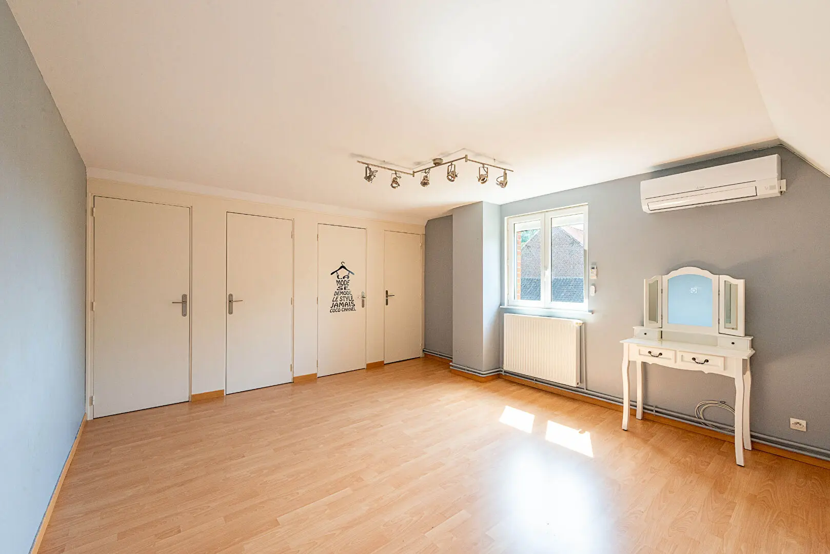 Photo 6 Maison 8 pièces 185.11m²
