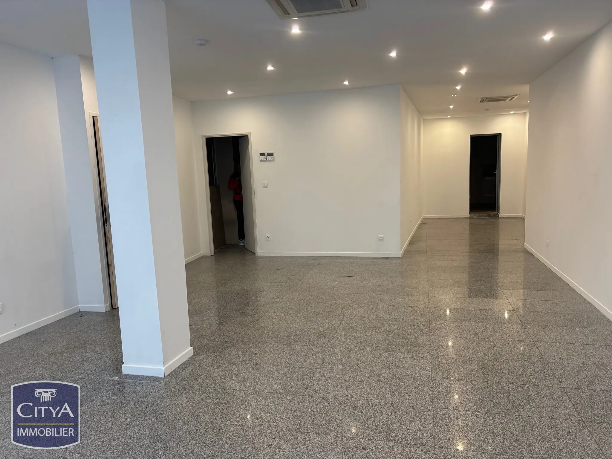 Photo 4 Immeuble 450m²