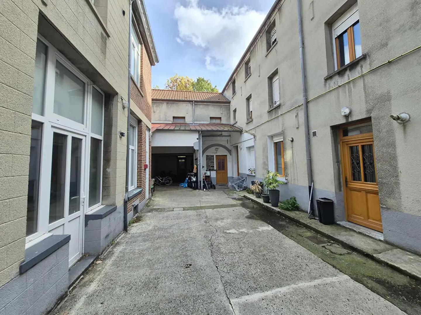 Photo 1 Maison 20 pièces 490m²