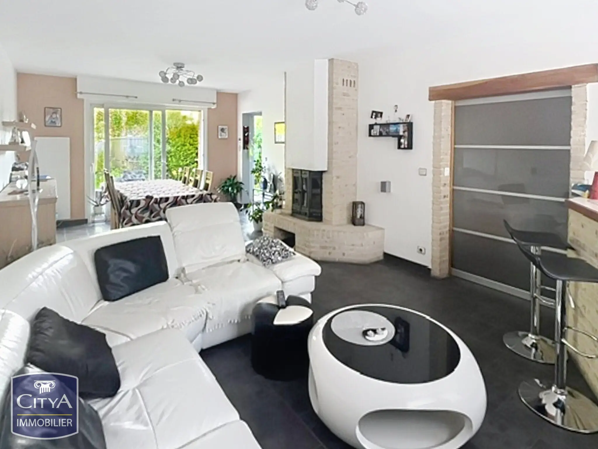 Photo 1 Maison 4 pièces 93m²