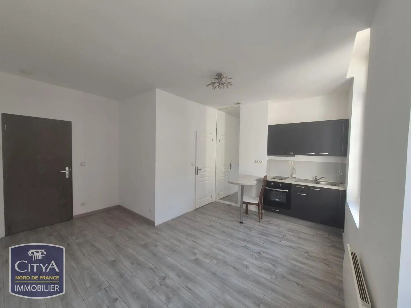 Photo 1 Appartement 1 pièce 19.6m²