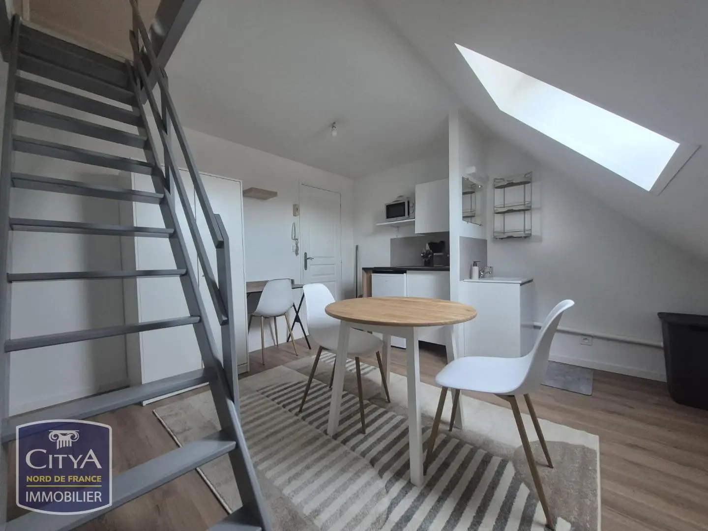 Photo 1 Appartement 1 pièce 11.59m²