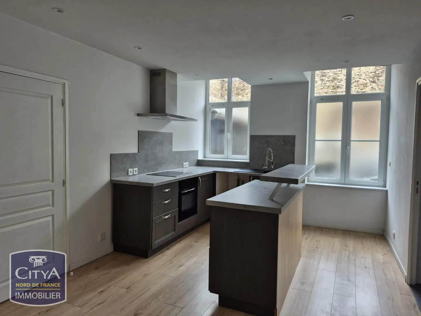 Photo 1 Appartement 4 pièces 131.48m²