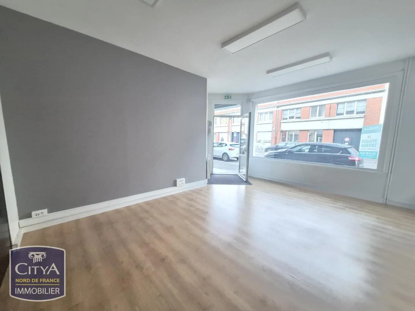 Photo 3 Local Professionnel 69m²
