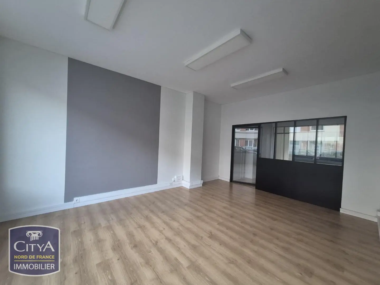 Photo 4 Local Professionnel 69m²