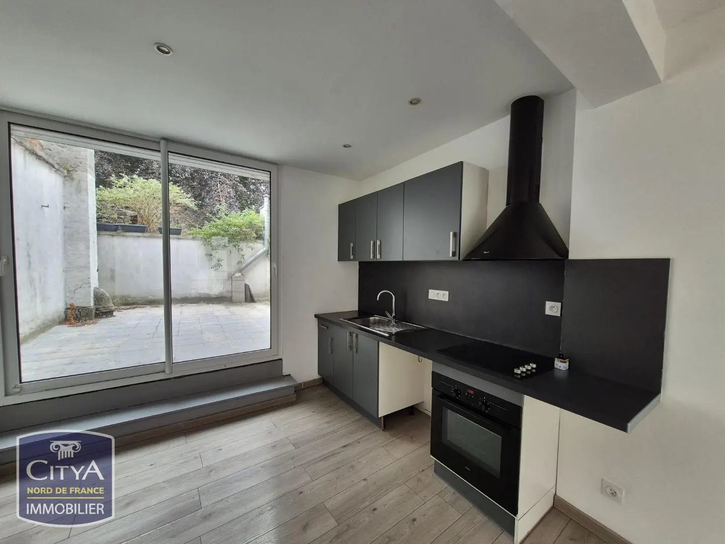 Photo 1 Appartement 1 pièce 30.43m²