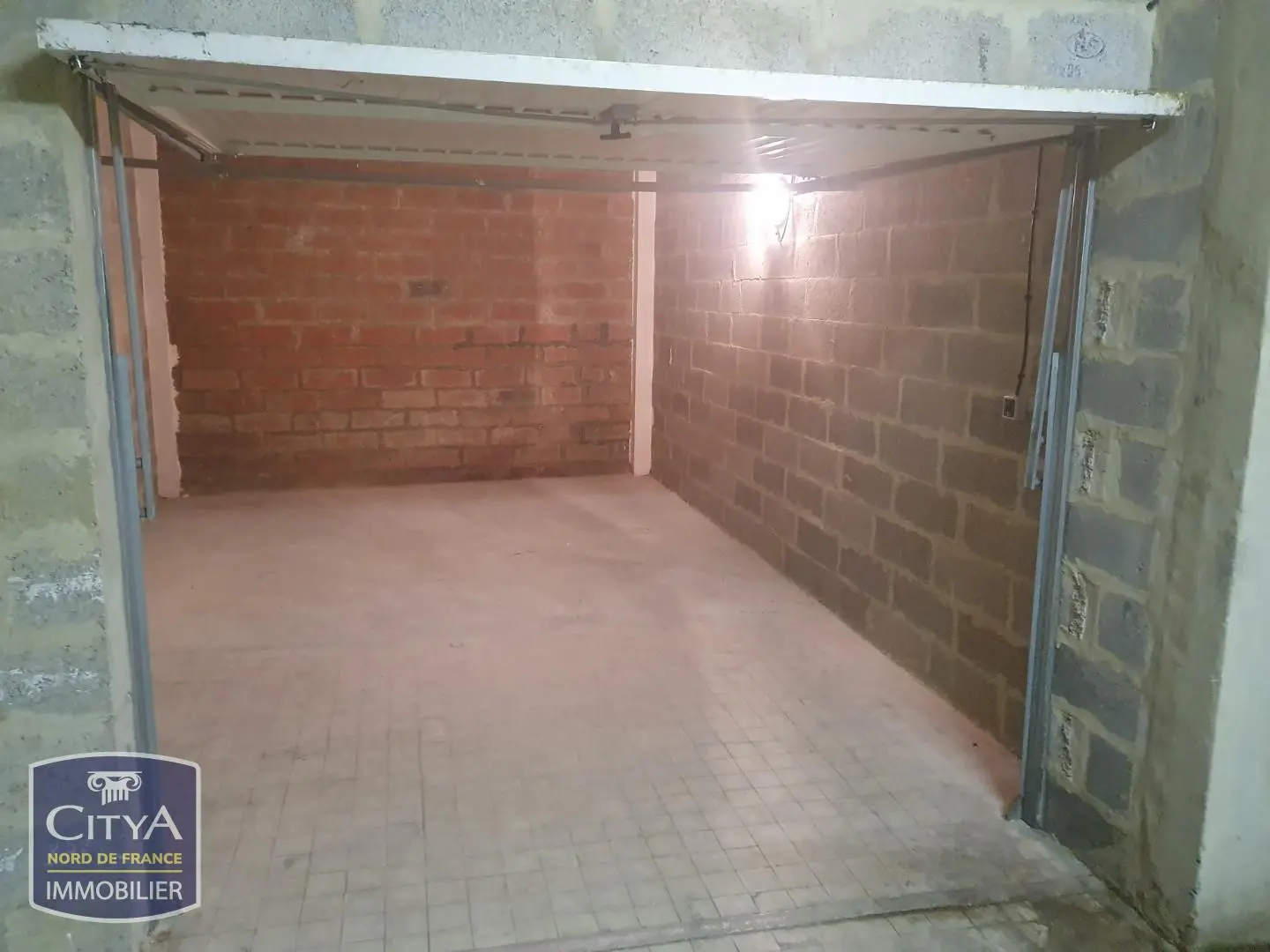Photo 1 Parking 20m²