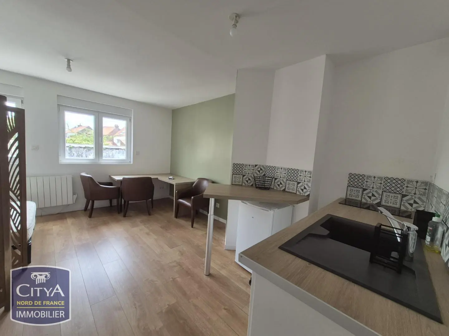 Photo 1 Appartement 1 pièce 23.73m²