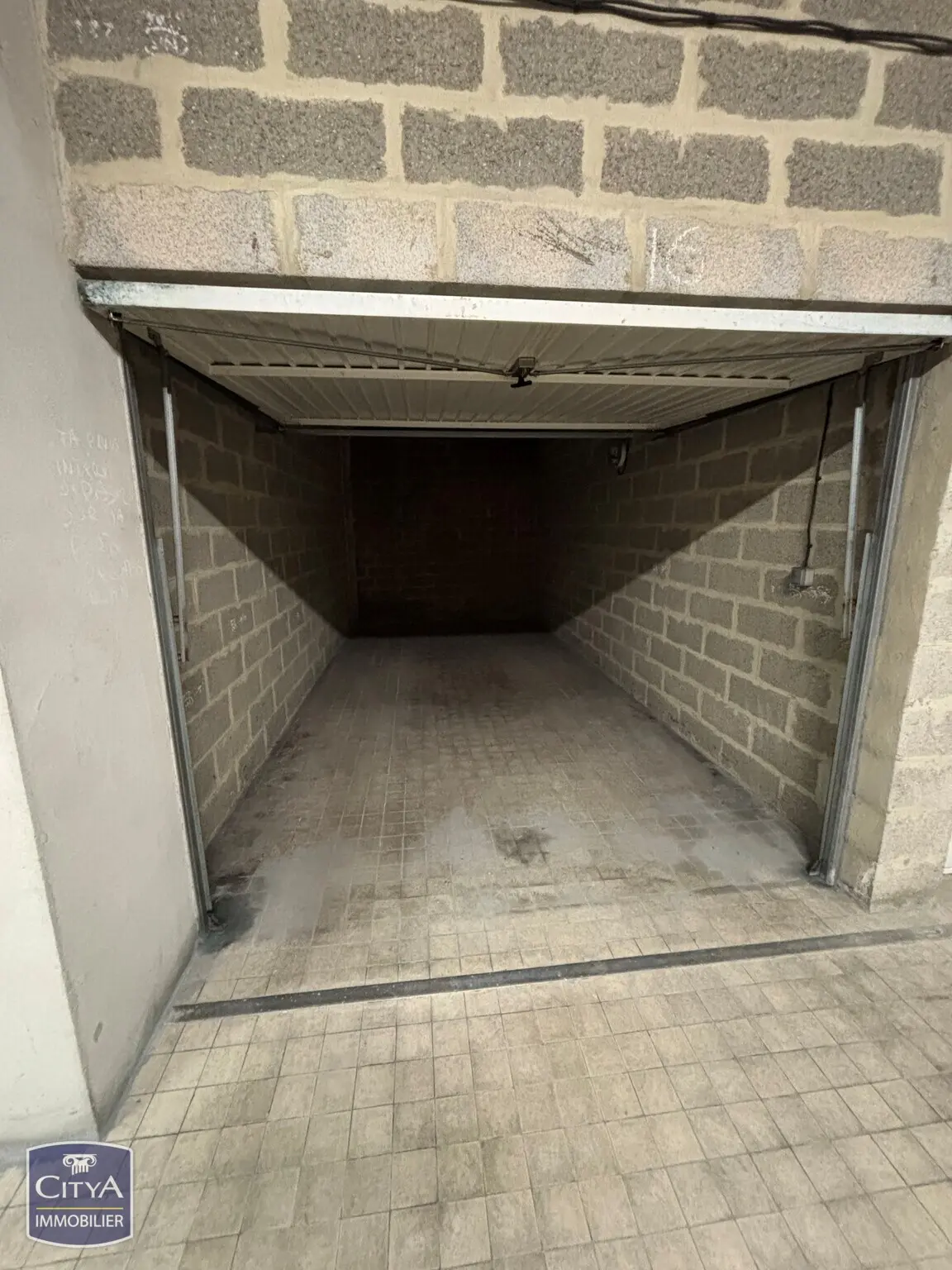 Photo 2 Parking 13.5m²