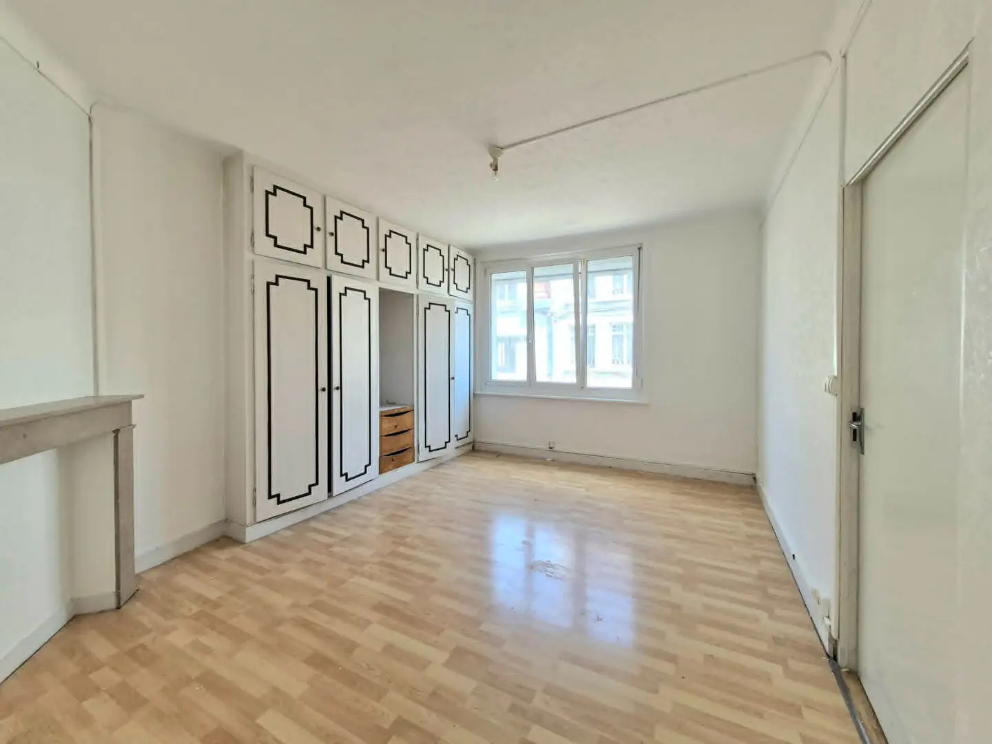 Photo 1 Maison 6 pièces 160m²