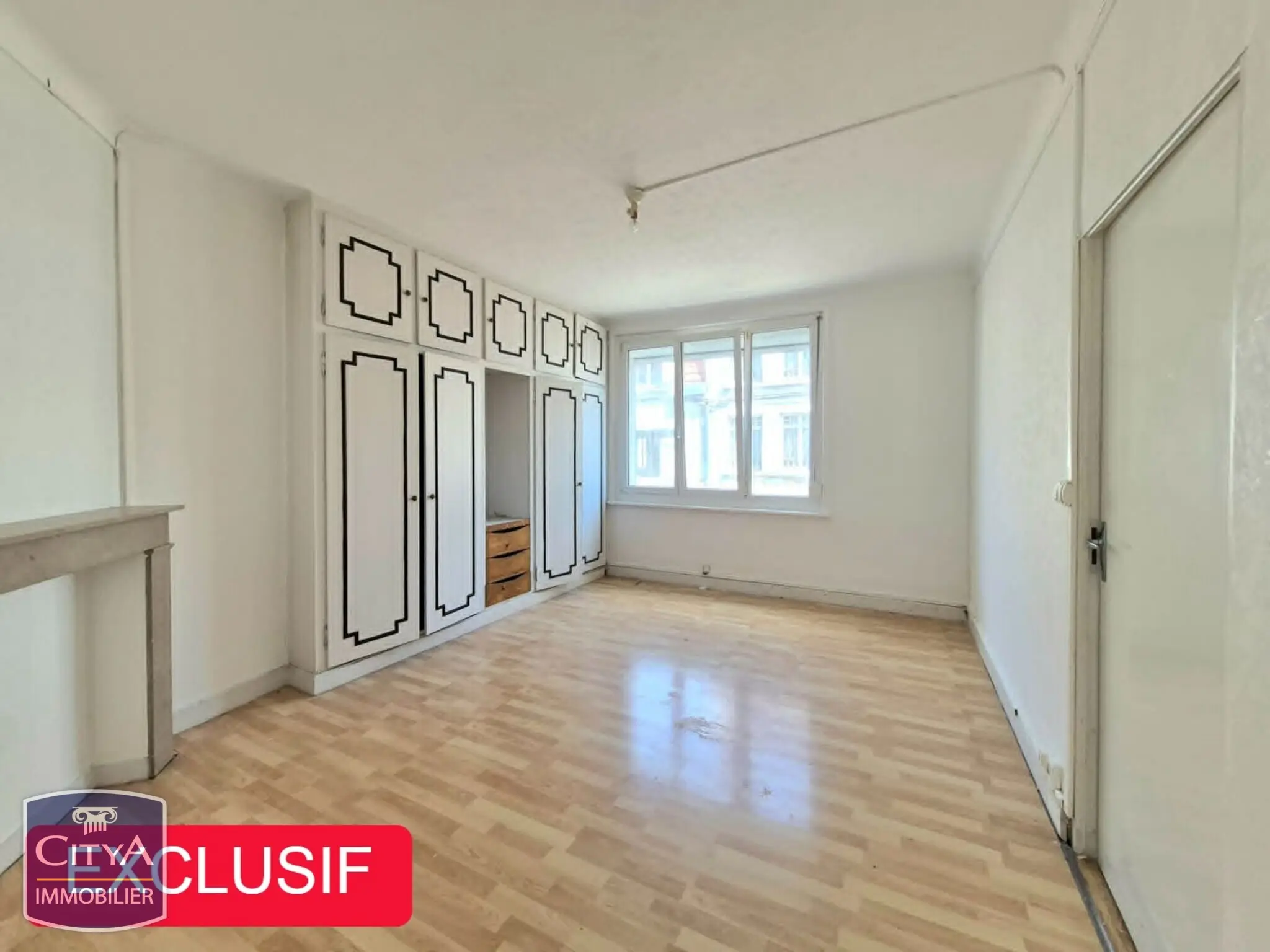 Photo 1 Maison 6 pièces 160m²