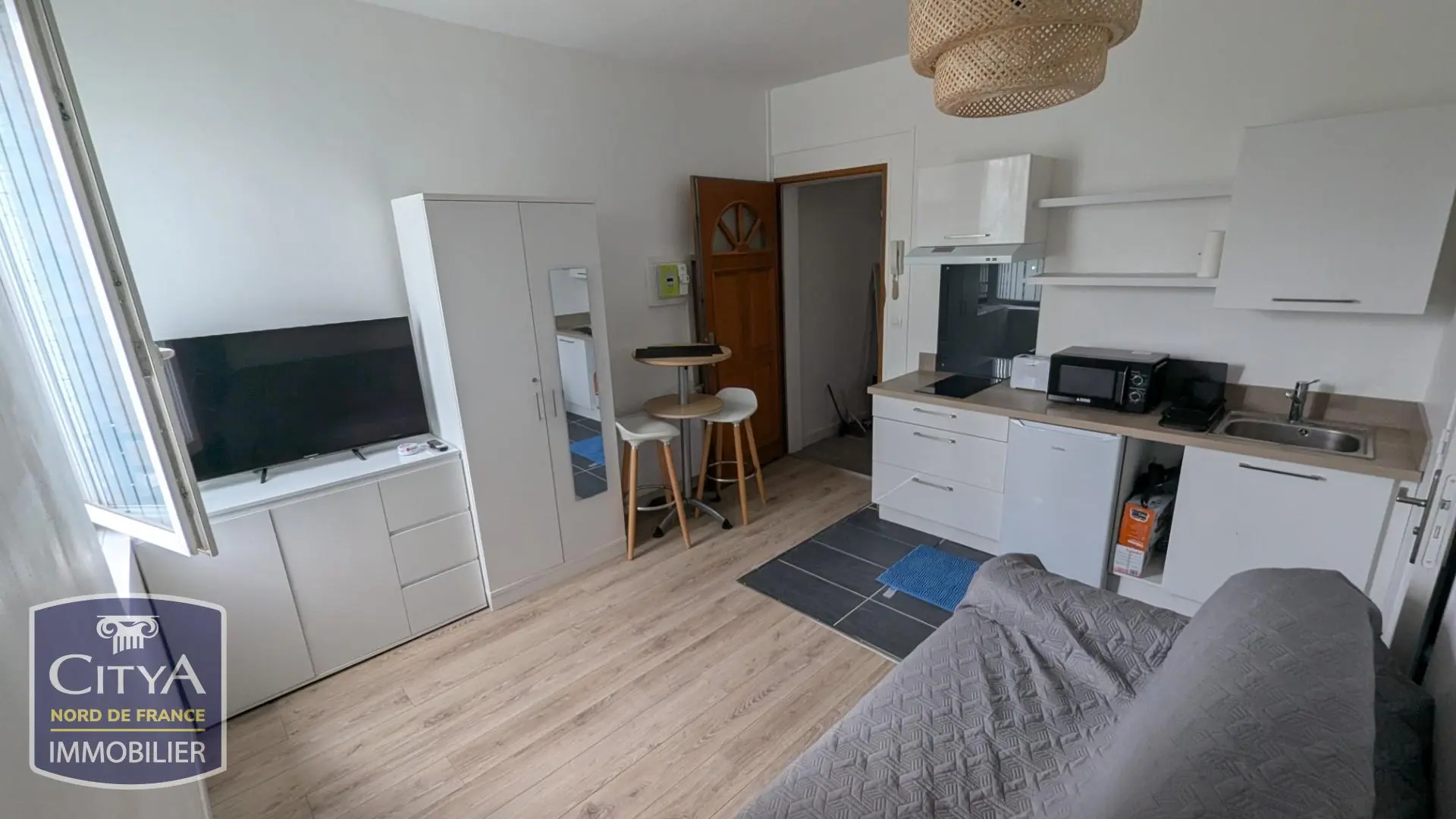 Photo 2 Appartement 1 pièce 17.54m²