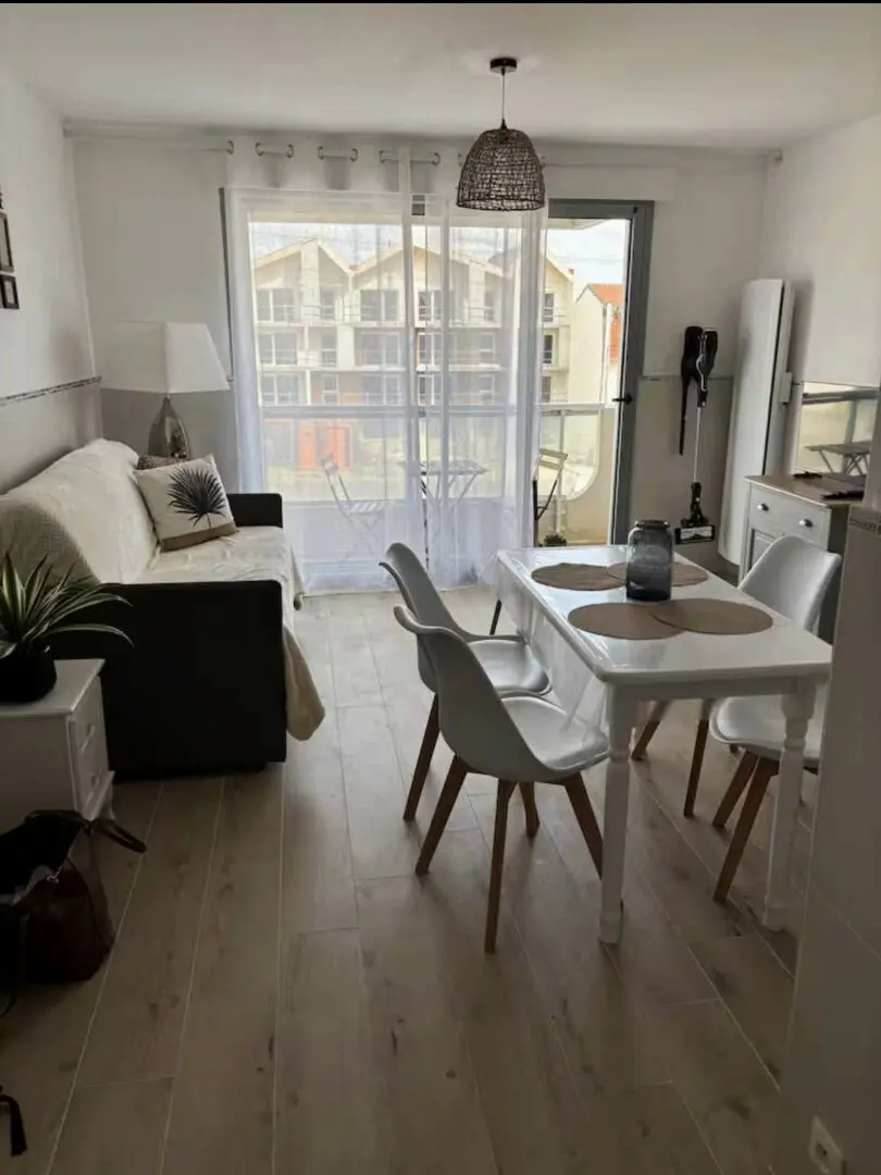 Photo 1 Appartement 1 pièce 23.21m²