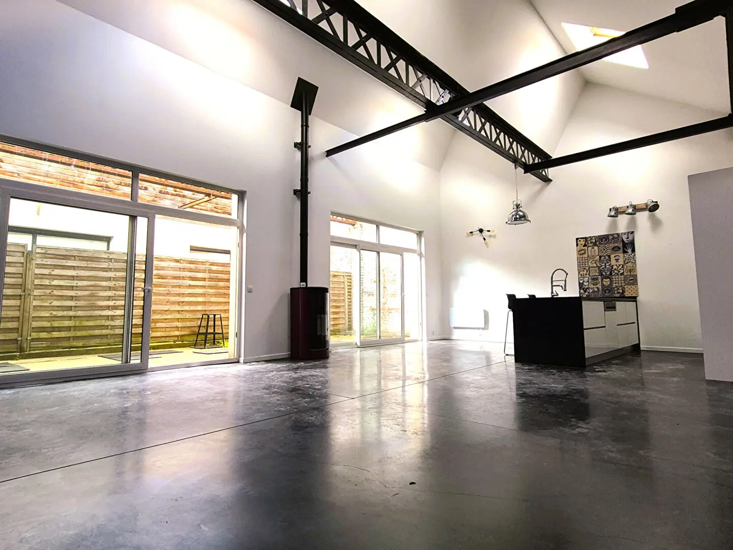 Photo 1 Appartement 4 pièces 117.62m²