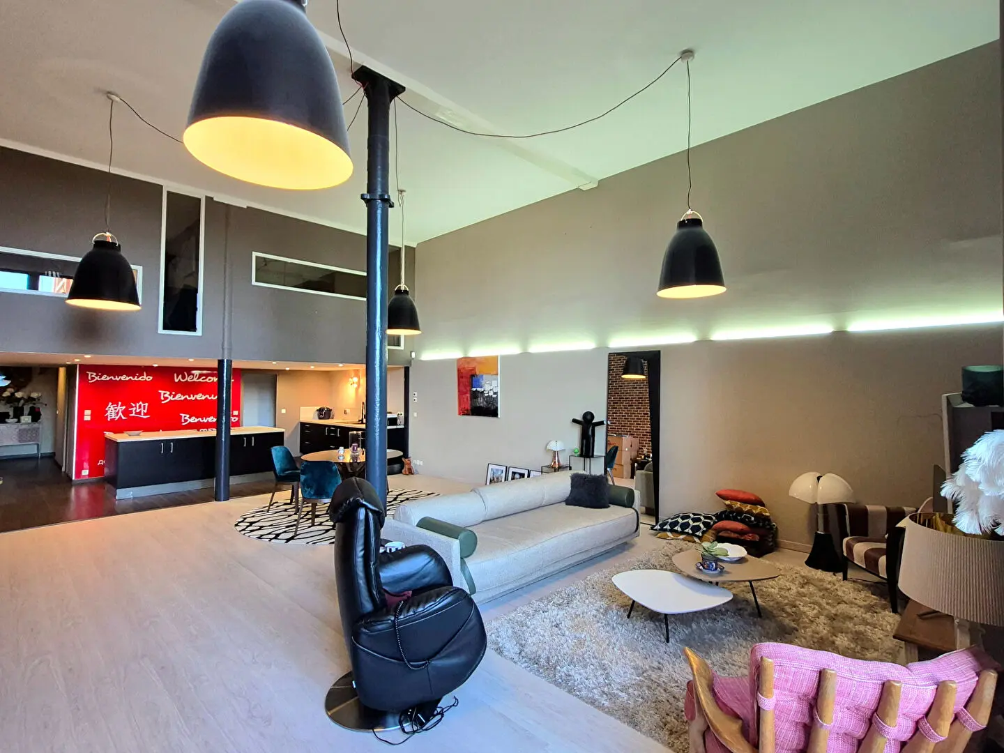 Photo 1 Appartement 4 pièces 157.9m²