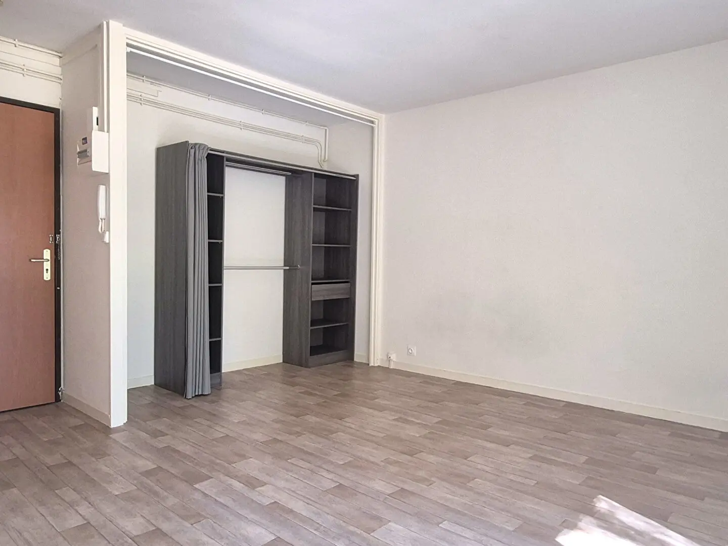 Photo 1 Appartement 1 pièce 28.33m²