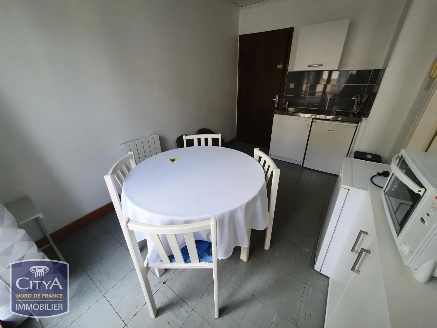 Photo 1 Appartement 1 pièce 20.7m²