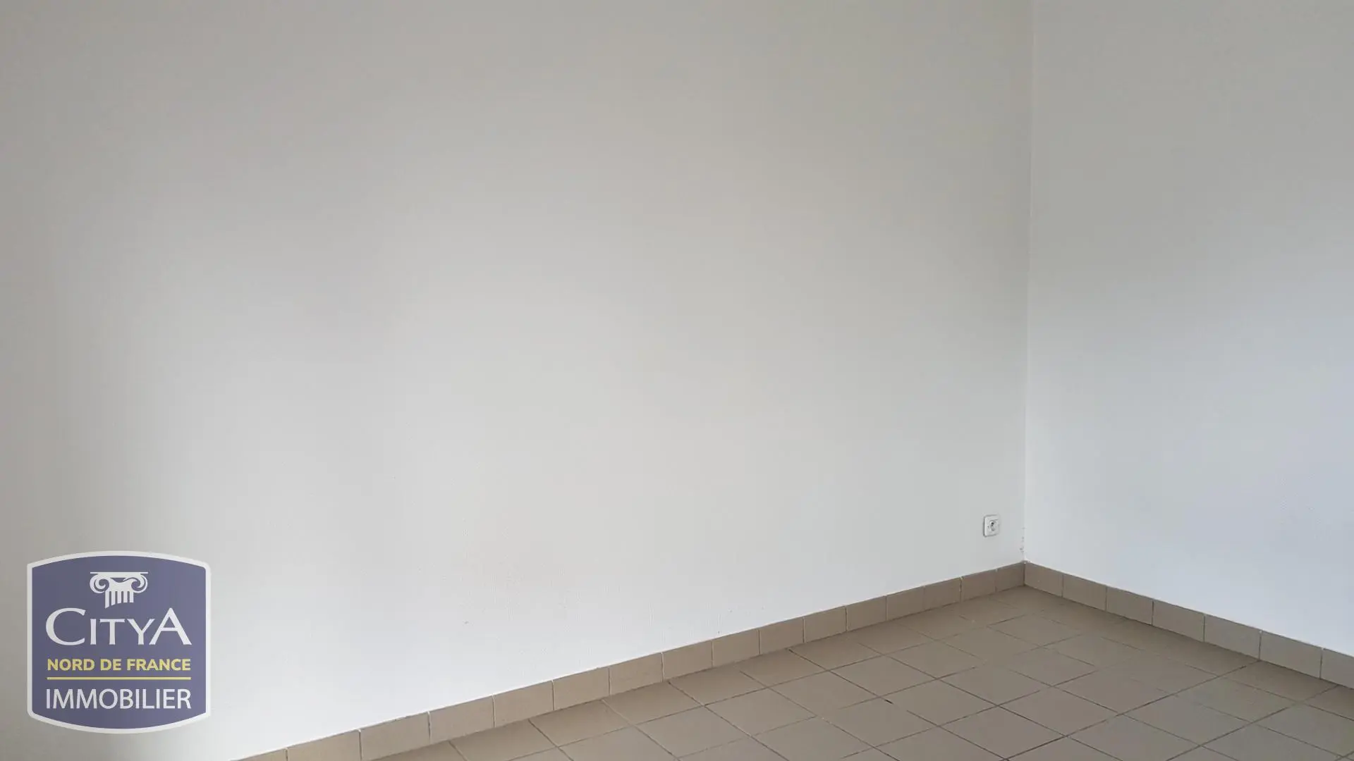Photo 2 Appartement 1 pièce 19.47m²