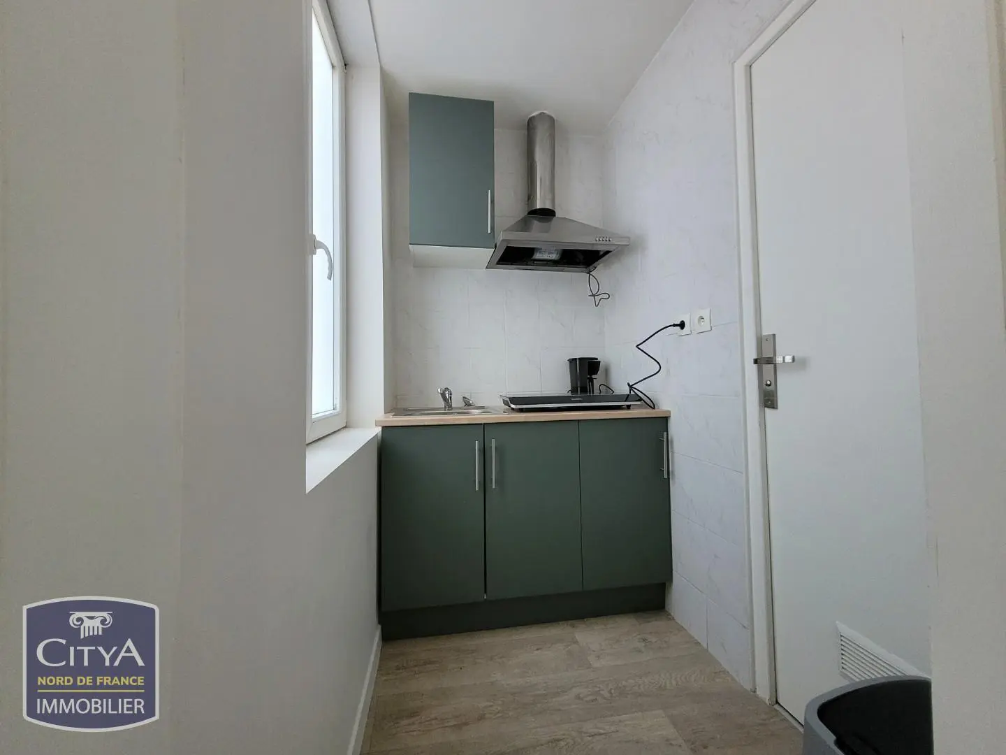 Photo 2 Appartement 1 pièce 27.07m²