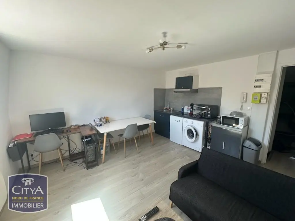 Photo 1 Appartement 1 pièce 23.28m²