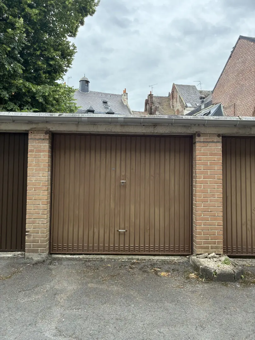 Photo 1 Parking