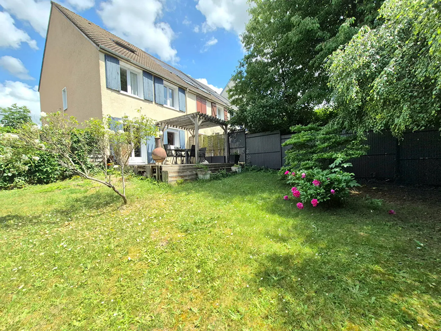 Photo 1 Maison 6 pièces 133m²