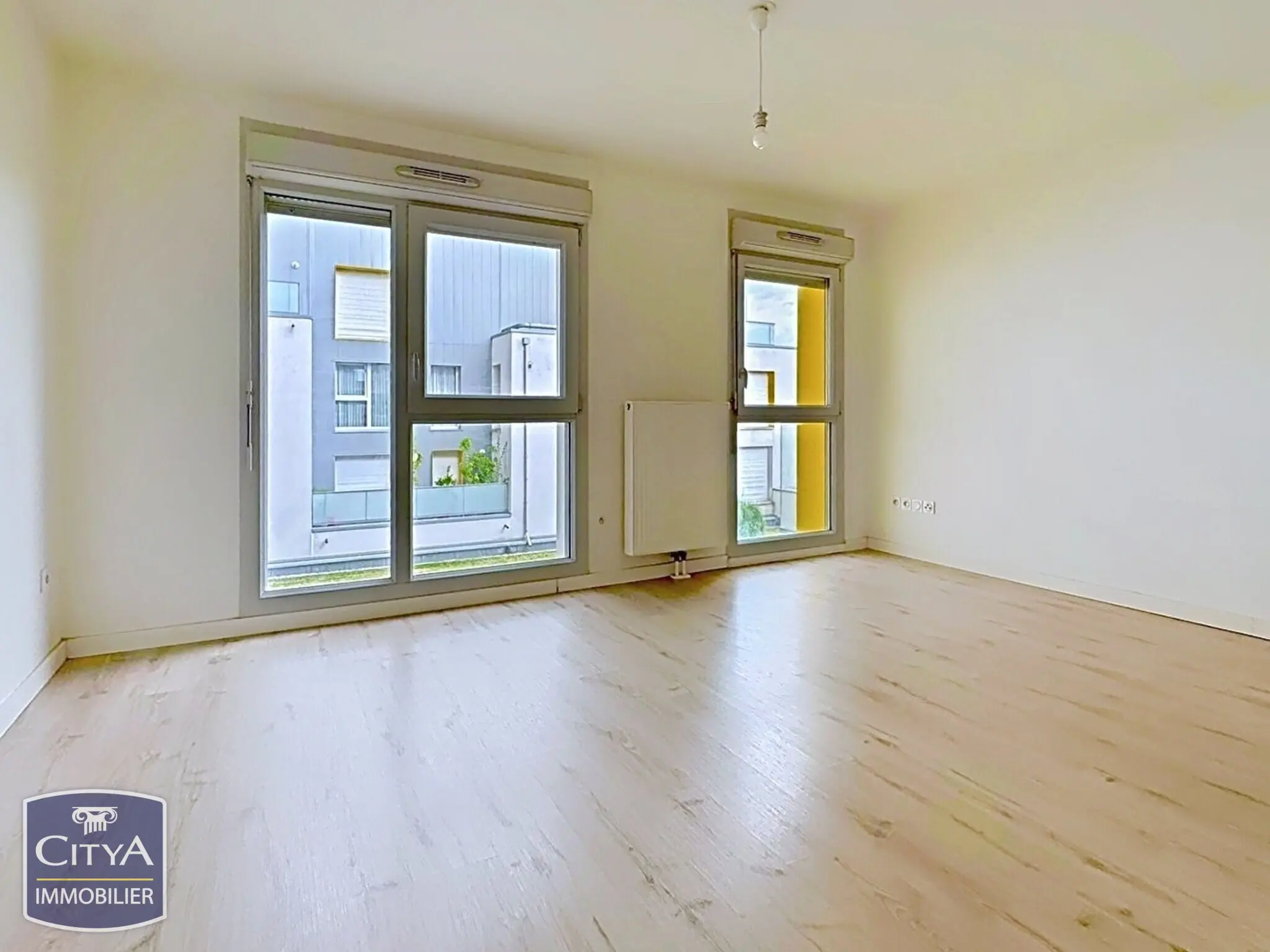 Photo 1 Appartement 1 pièce 28m²
