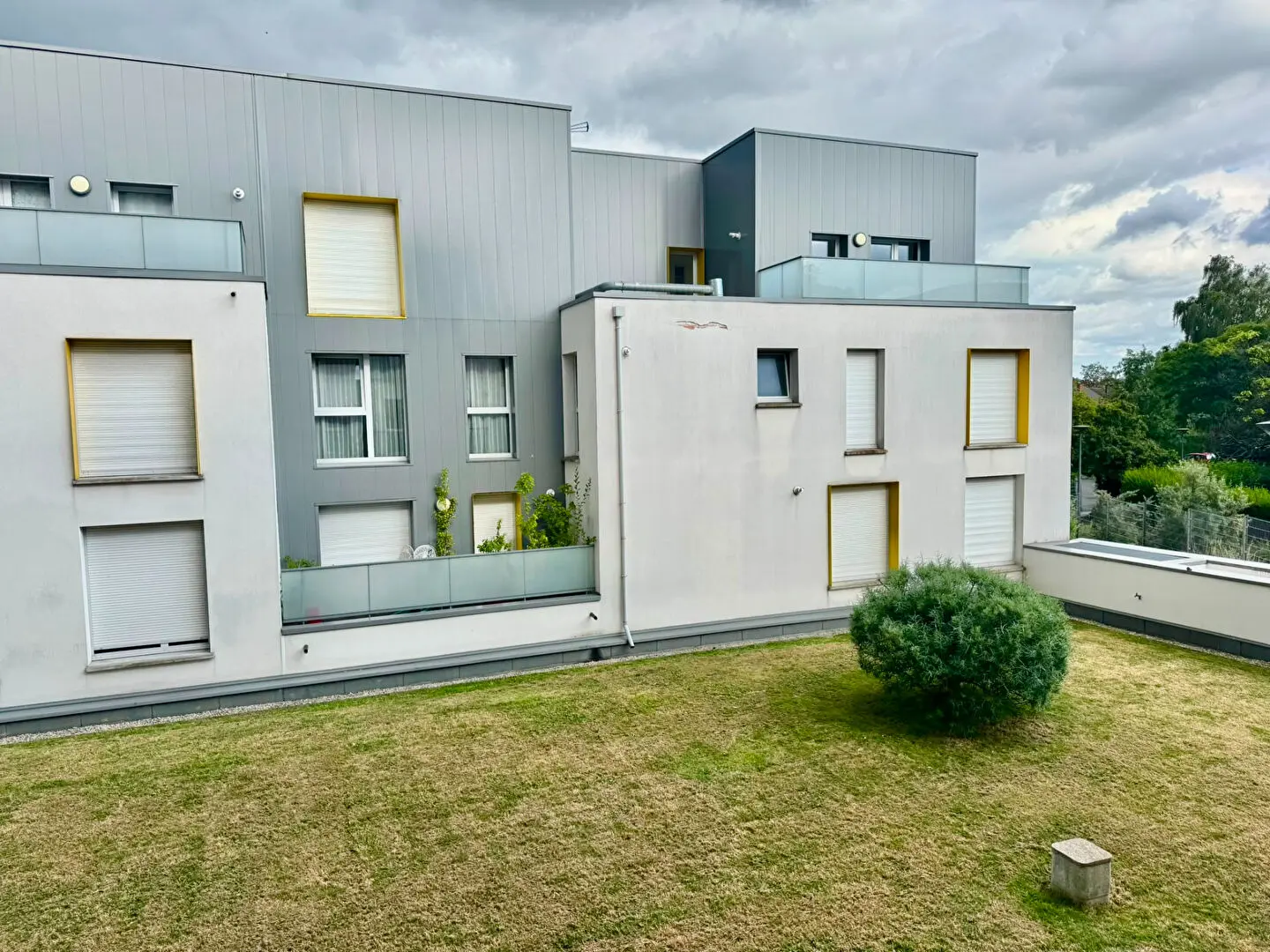 Photo 1 Appartement 1 pièce 28m²