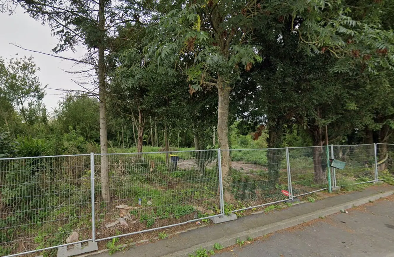 Photo 2 Terrain 656m²